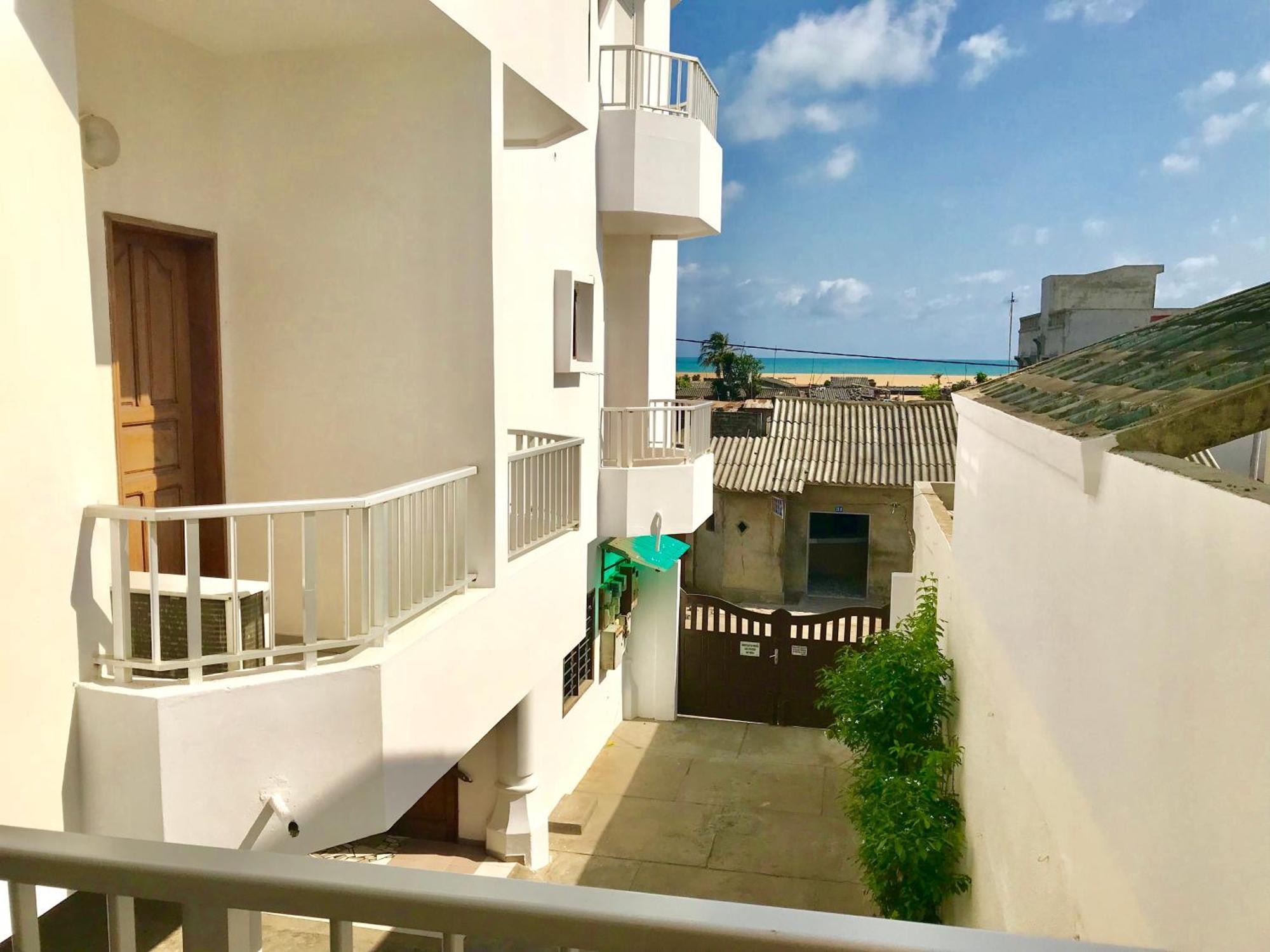 Dodoo Lodge Котону Екстериор снимка