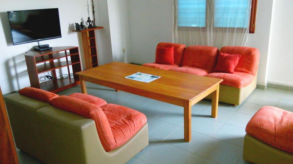 Dodoo Lodge Котону Екстериор снимка