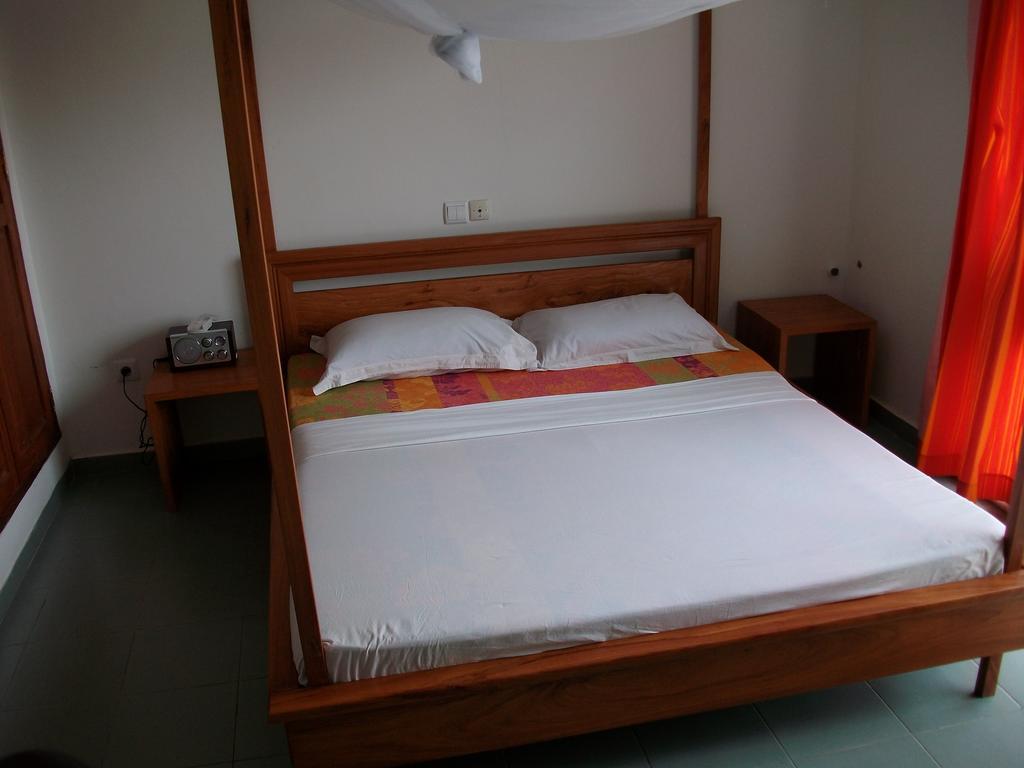 Dodoo Lodge Котону Екстериор снимка