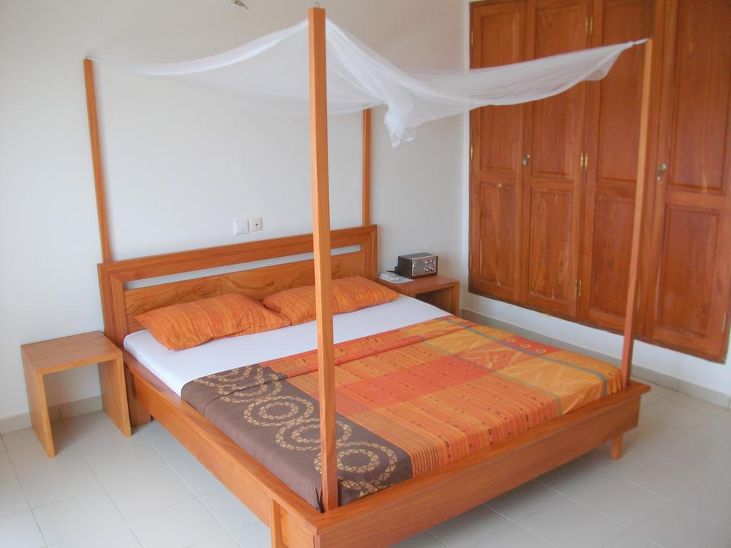 Dodoo Lodge Котону Екстериор снимка